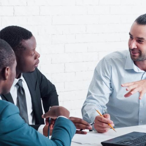 Foreign-Worker_142375336-1024x683